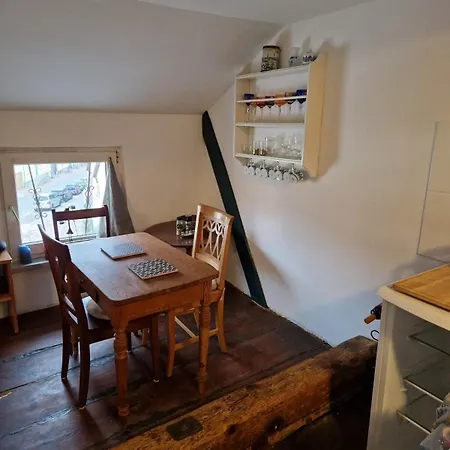 Gemuetliche Dachgeschosswohnung Lejlighed *