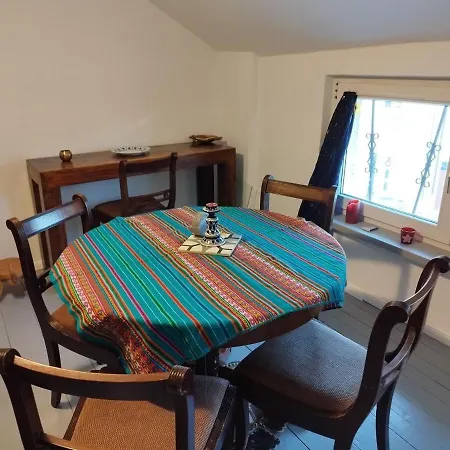 Gemuetliche Dachgeschosswohnung Burg Stargard