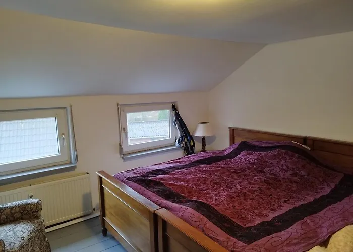 Gemuetliche Dachgeschosswohnung 아파트 Burg Stargard