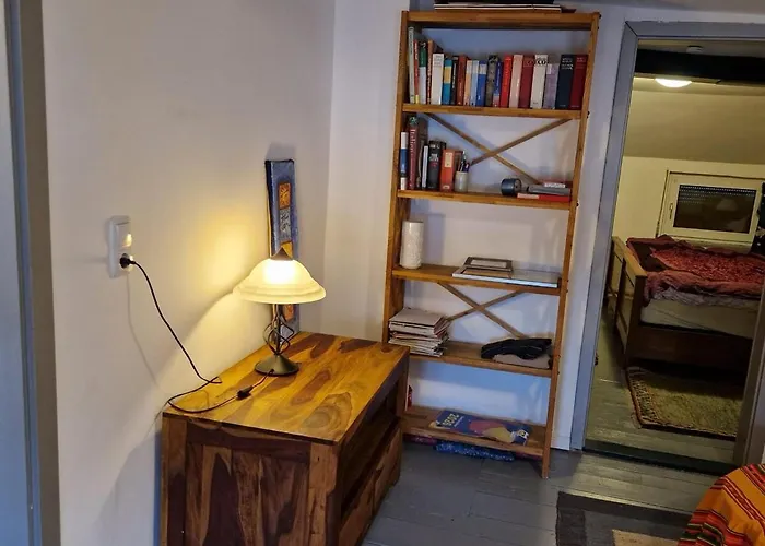 Gemuetliche Dachgeschosswohnung 아파트